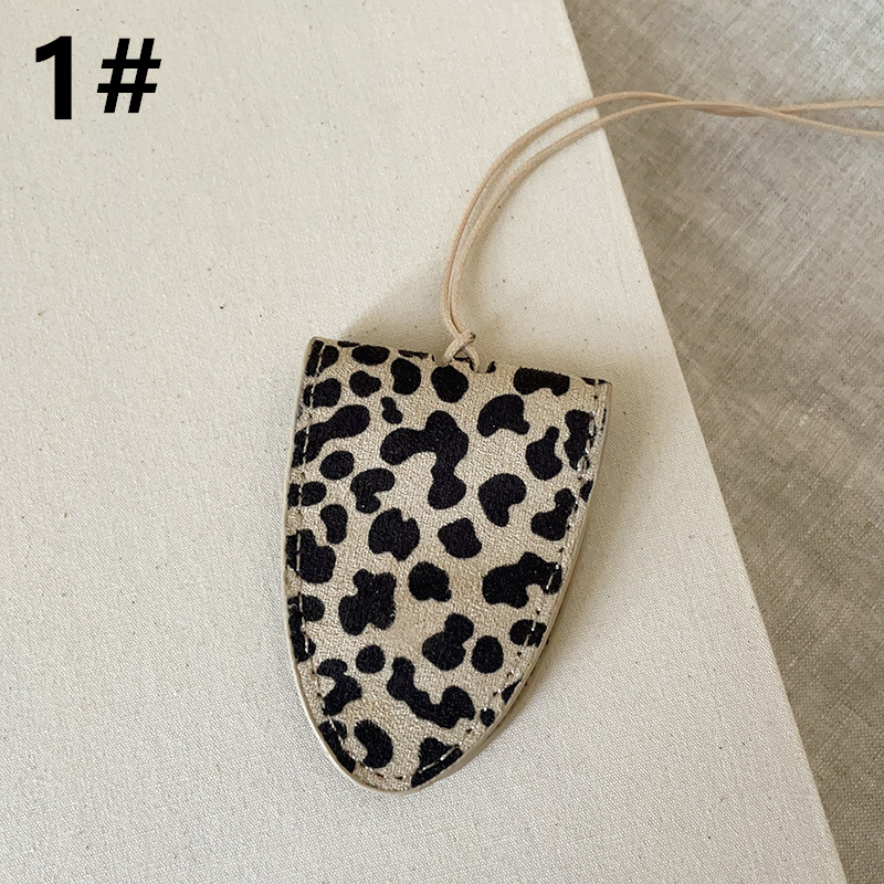  パール首飾り上品デザインネックレス