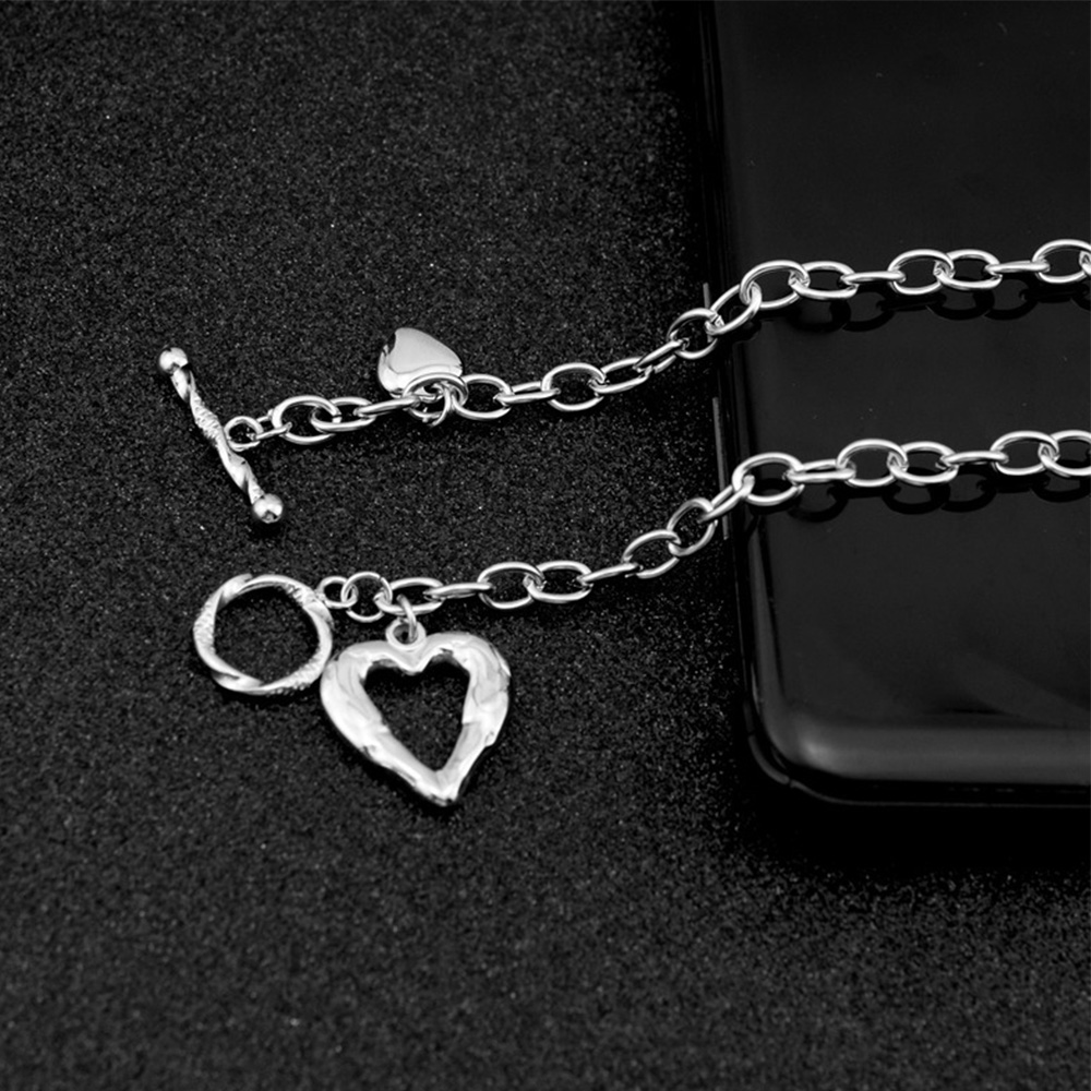 シルバーチェーン首飾り新作ハートペンダント付き