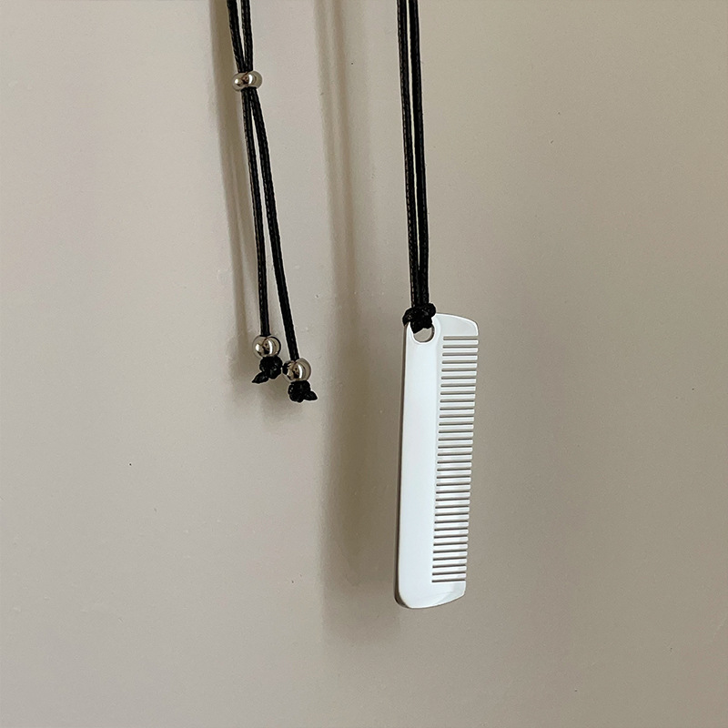 櫛モチーフ シルバー ネックレス 上品 大人可愛い コーム