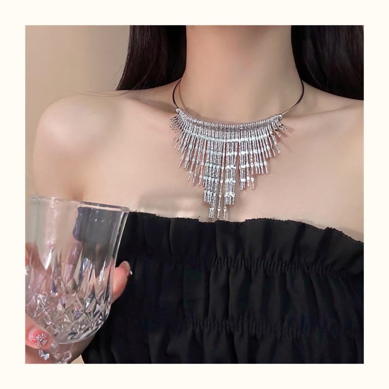  シルバー フリンジ ステートメント ネックレス
