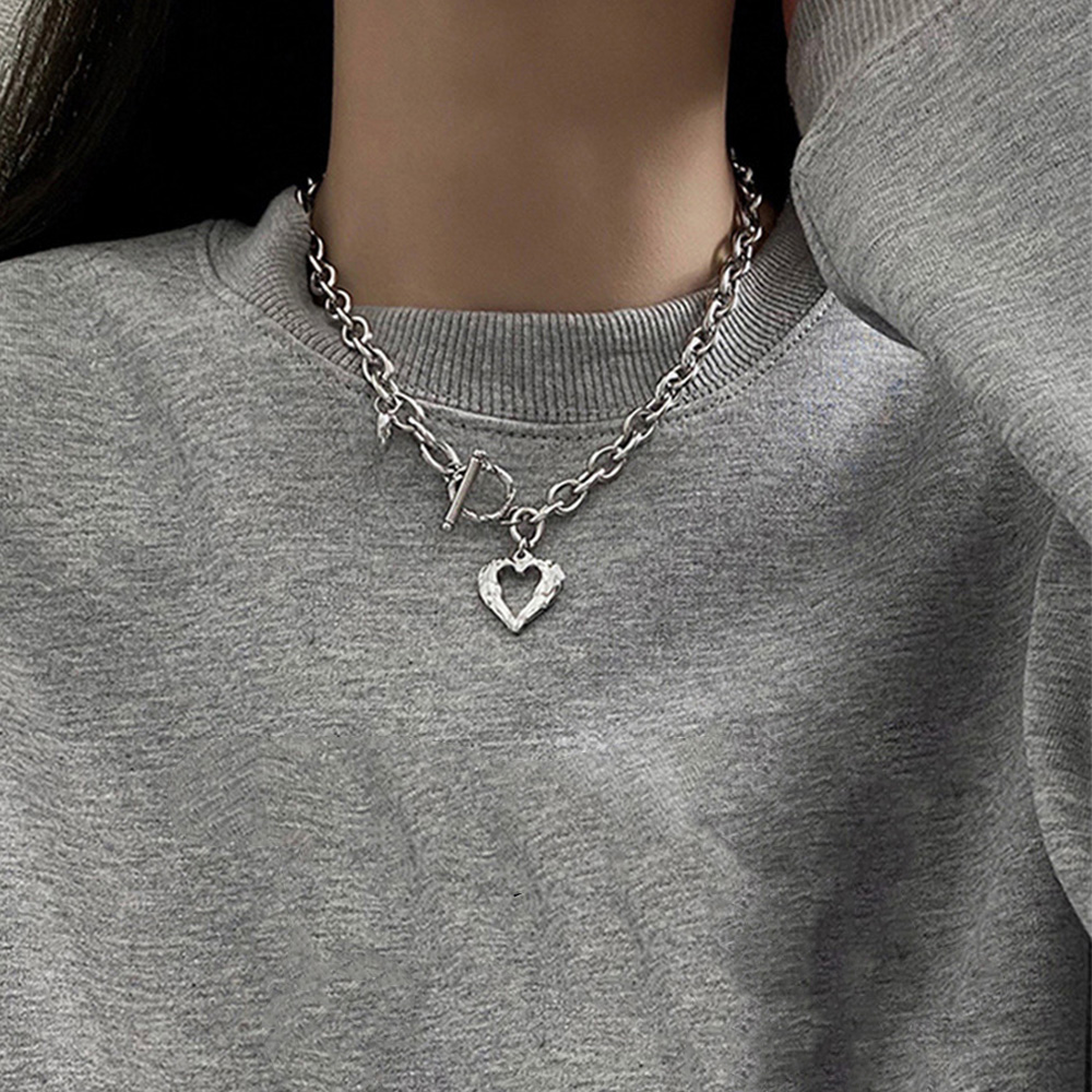 シルバーチェーン首飾り新作ハートペンダント付き