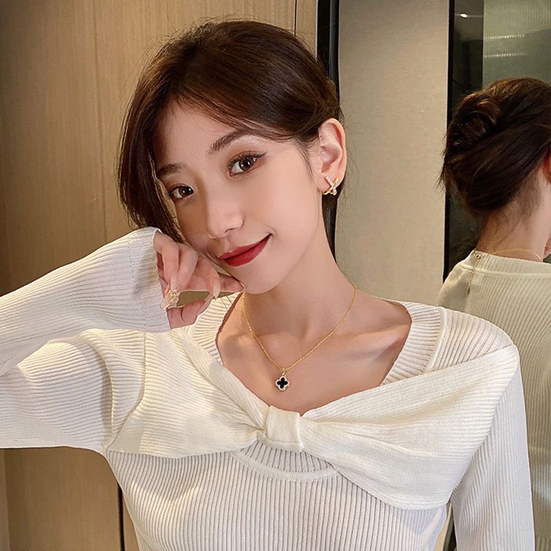 四つ葉クローバーペンダントネックレス