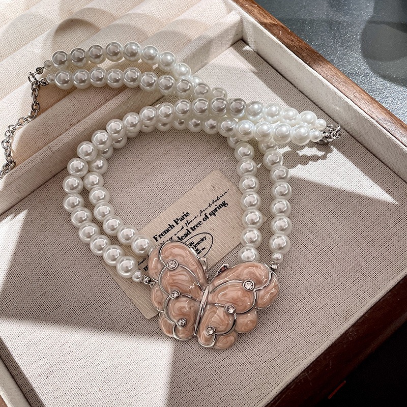 パール蝶々ペンダントネックレス チェーン付き