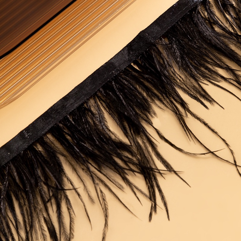 金具フェザーチョーカー首飾り