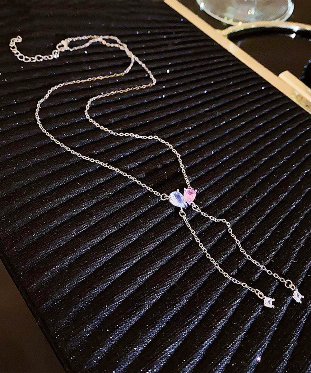 華奢シルバーチェーンネックレスストーン付き