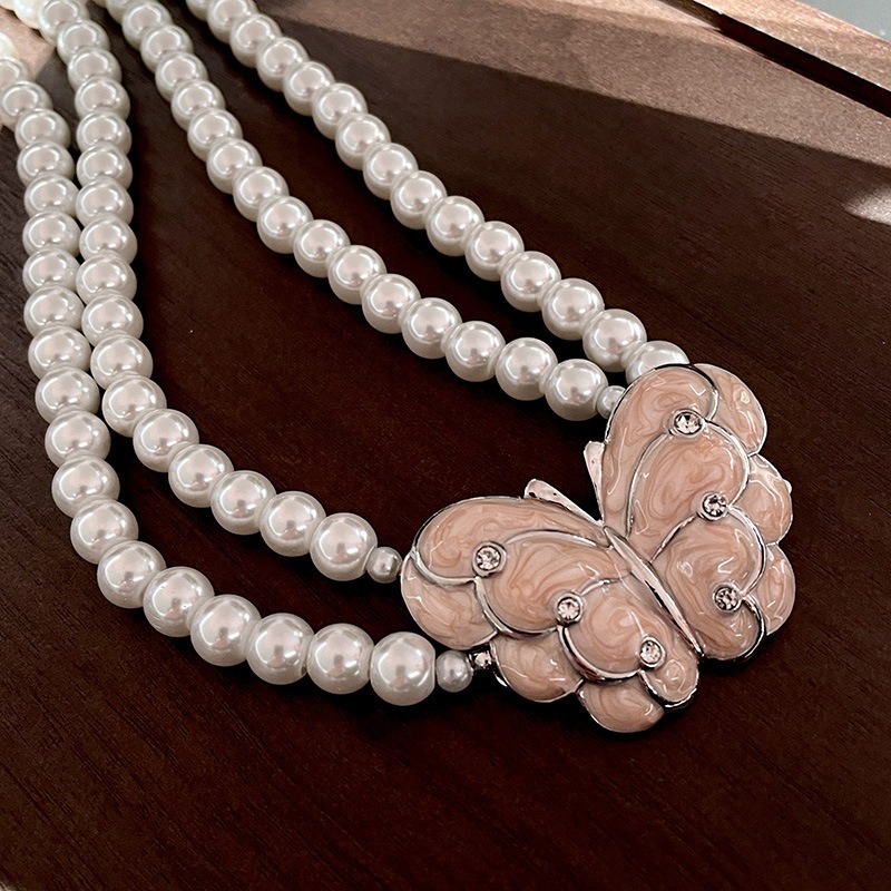 パール蝶々ペンダントネックレス チェーン付き