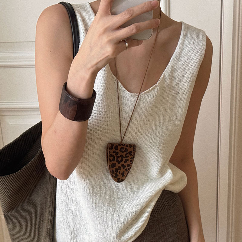  パール首飾り上品デザインネックレス