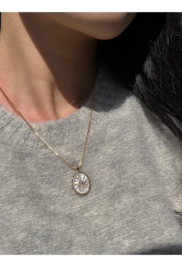 パール重ね付け風ネックレス高級感上品レディース首飾り