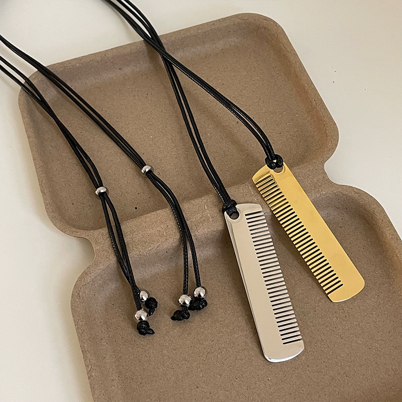 櫛モチーフ シルバー ネックレス 上品 大人可愛い コーム