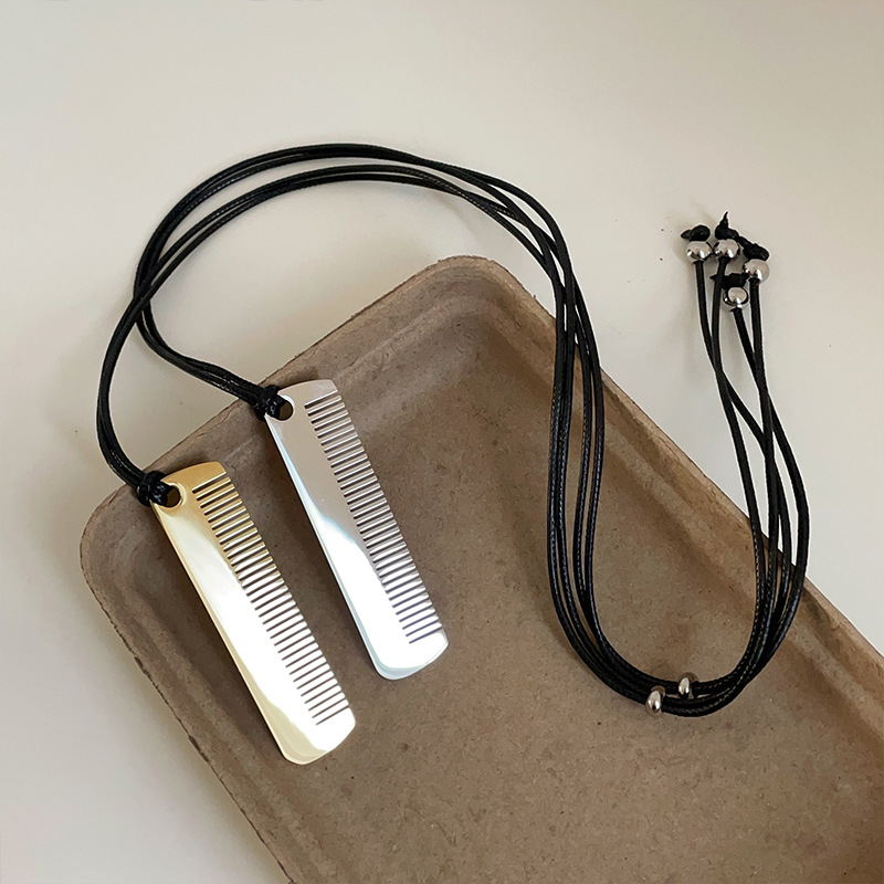 櫛モチーフ シルバー ネックレス 上品 大人可愛い コーム