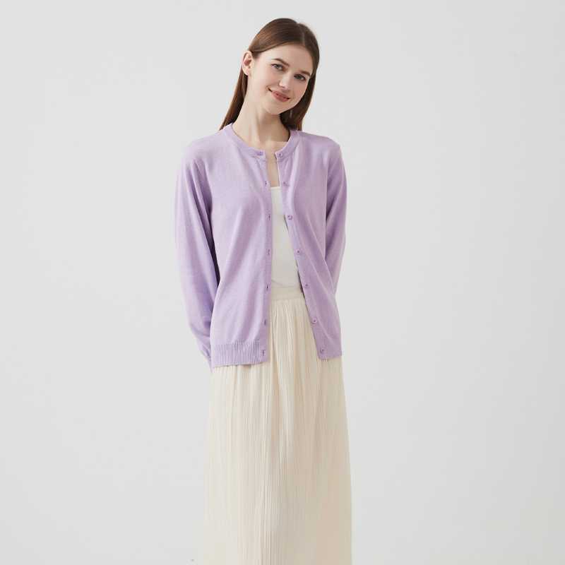 春服で女性らしさ際立つ!30代レディースのこなれコーデ5選