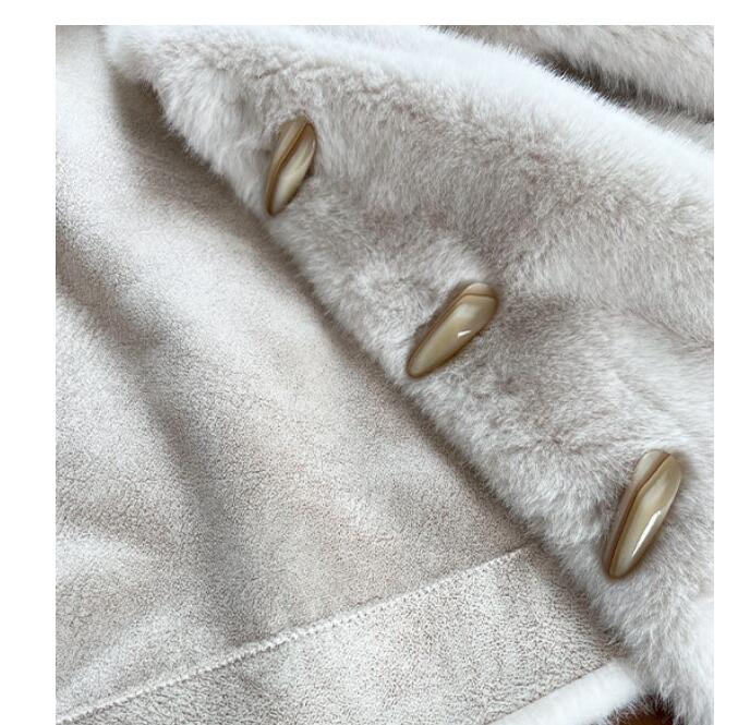 30代ファッション ふわふわ毛皮風ショート丈コート韓国スタイル