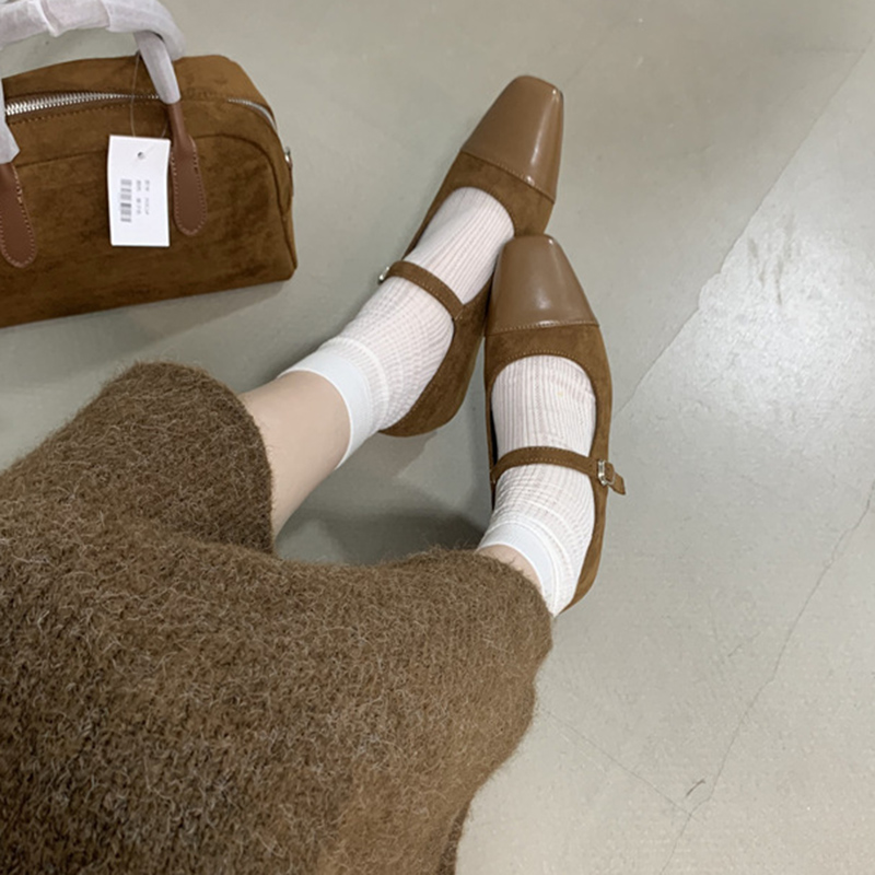 30代ファッション ２０２５新作異素材切り替えストラップパンプス美脚