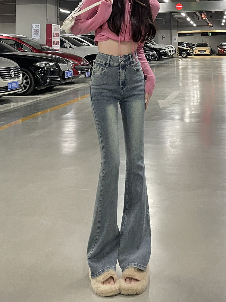 30代ファッション 美脚ハイウエストフレアパンツ