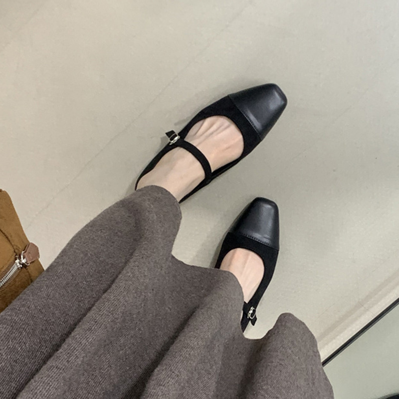 30代ファッション ２０２５新作異素材切り替えストラップパンプス美脚