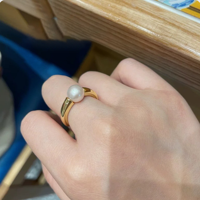 30代ファッション パールモチーフ復古調指輪 大人の個性派リング