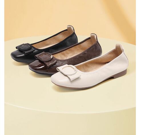 30代ファッション スクエアトゥ バックル付きパンプス レディース 三色展開