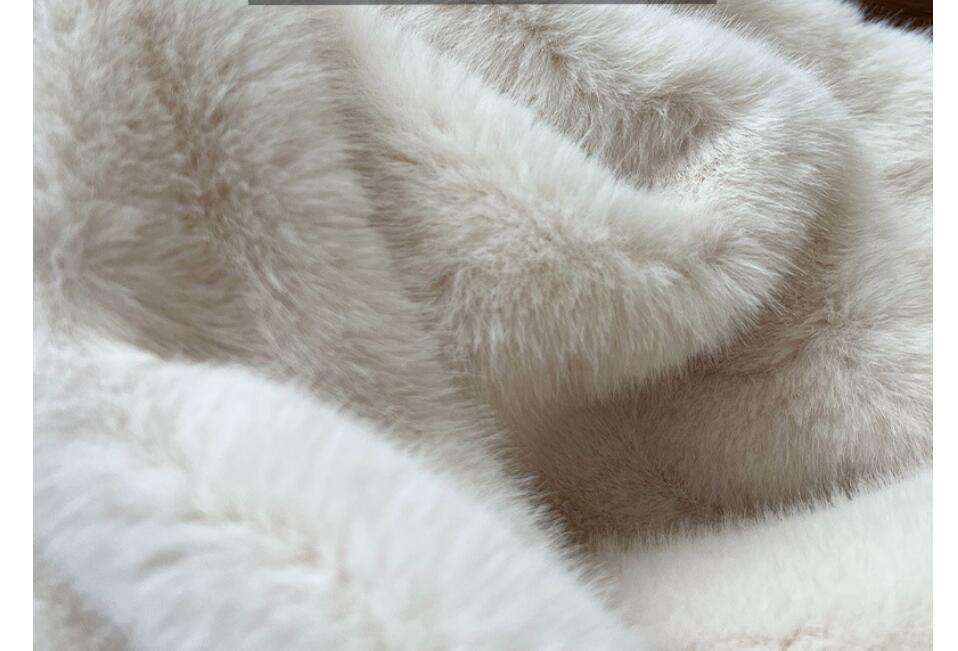 30代ファッション ふわふわ毛皮風ショート丈コート韓国スタイル