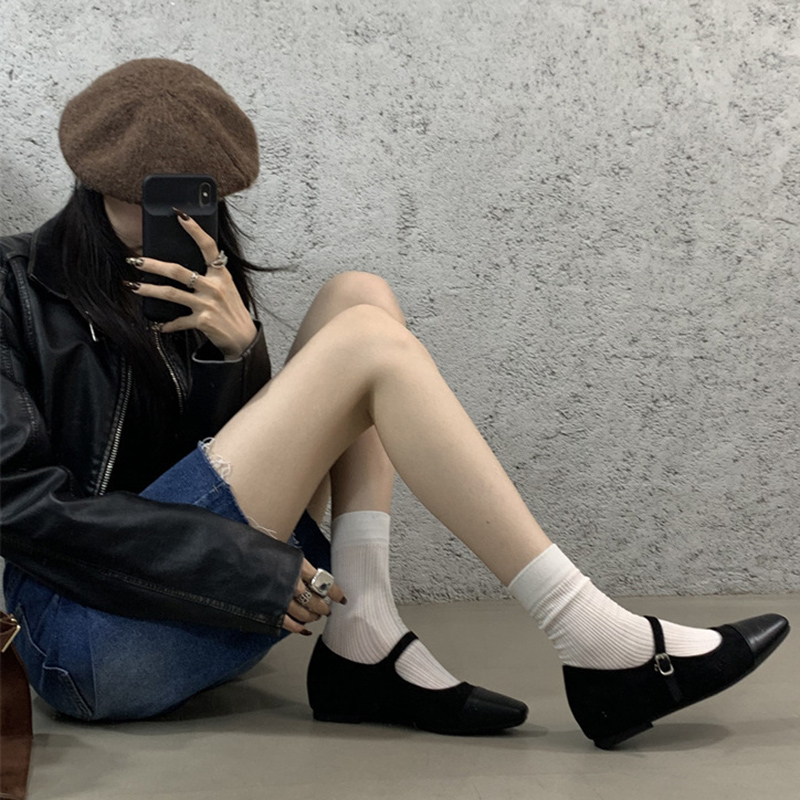 30代ファッション ２０２５新作異素材切り替えストラップパンプス美脚