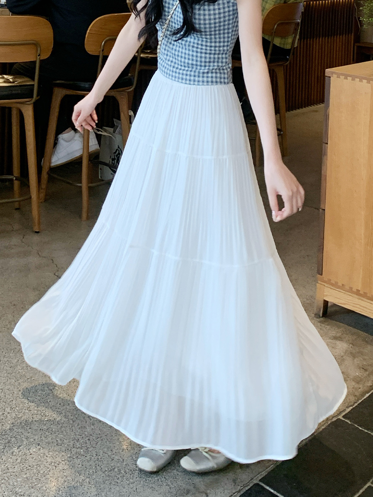 30代ファッション 優美シルエット プリーツロングスカート