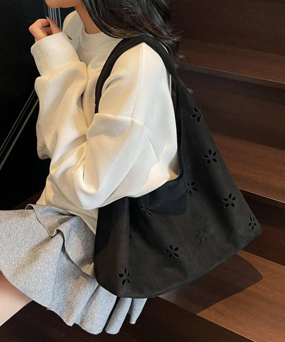 30代ファッション 花柄カットスエード調トートバッグ