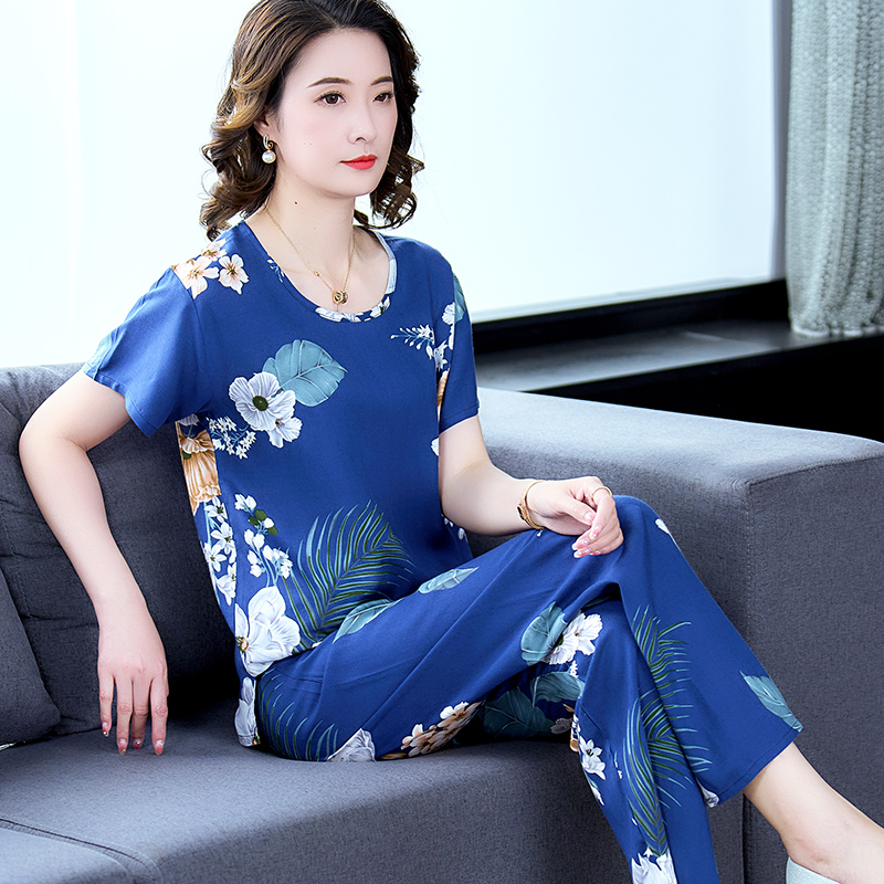 30代ファッション 優雅な花柄上下セット