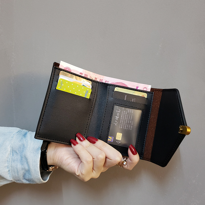 三つ折り 財布 エレガントフラップ財布