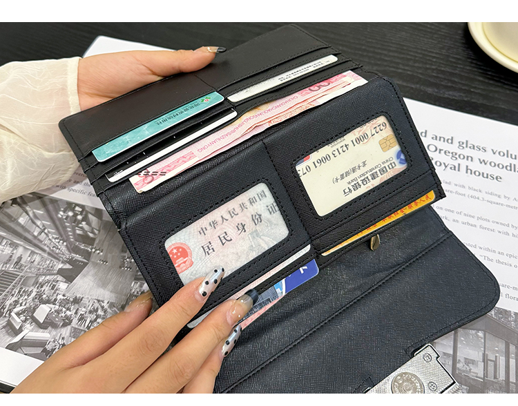 三つ折り財布 長財布 洗練金具付き