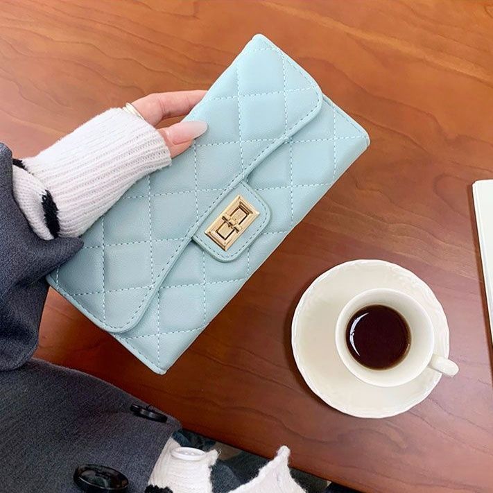 三つ折り 財布 キルティングステッチ金具付き長財布