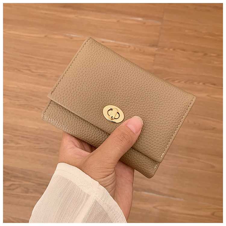 スタイリッシュに使える!革の三つ折り財布おすすめ5選