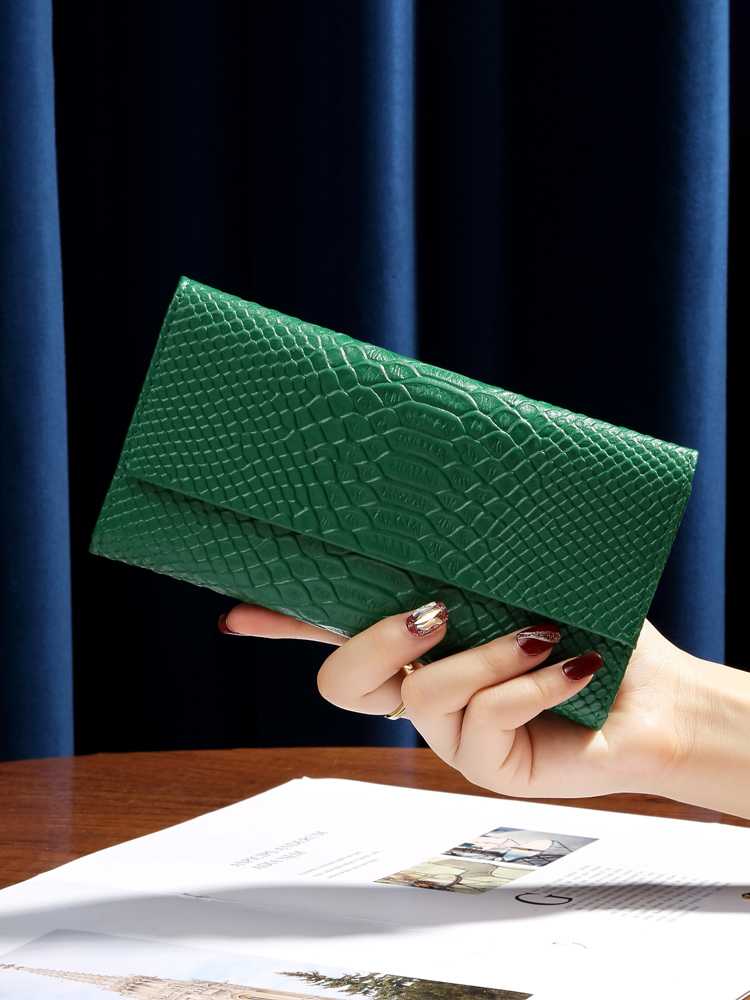 高級感◎クロコダイル柄三つ折り財布おすすめ5選