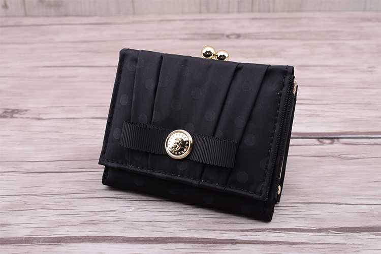 お札が曲がらない三つ折り財布で毎日の支払いがもっとスマートに!キレイに収納できるおすすめ5選