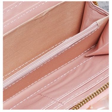 三つ折り  キルティング模様エレガント長財布