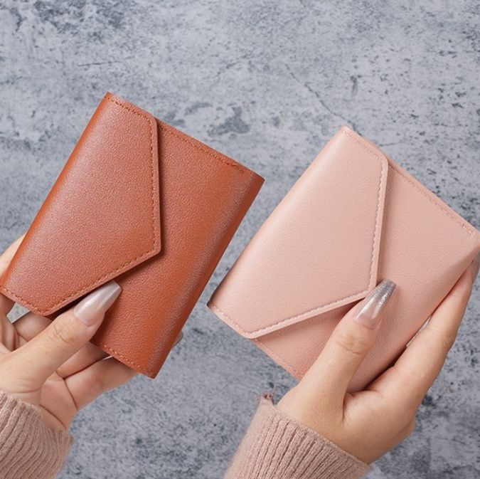  幾何学デザイン三つ折りミニ財布