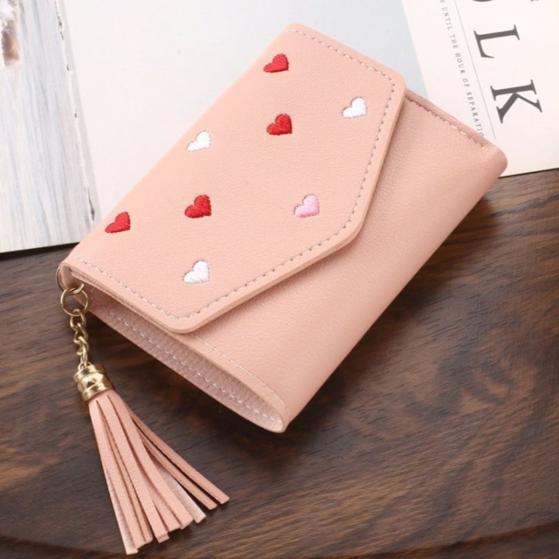 小さなハート刺繍タッセル付きコンパクト三つ折り財布