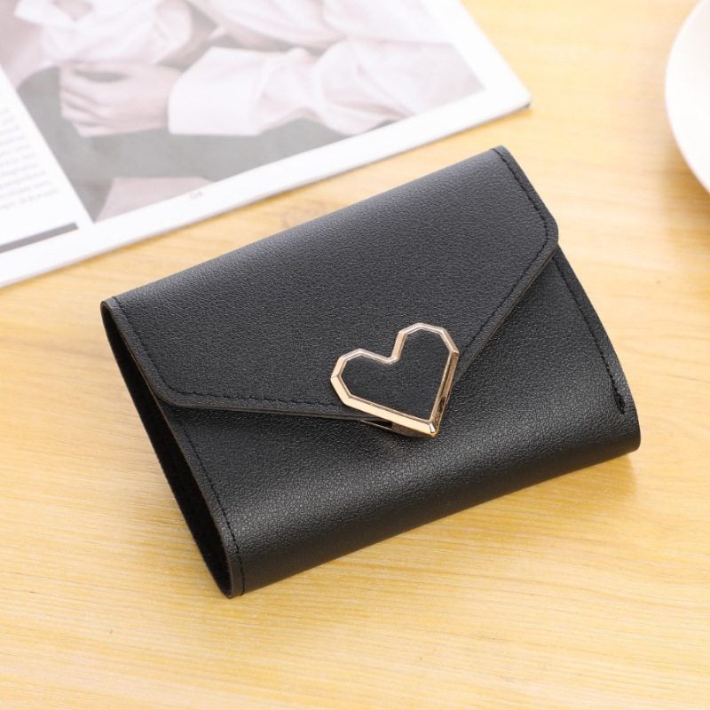  ハート金具付き三つ折り財布