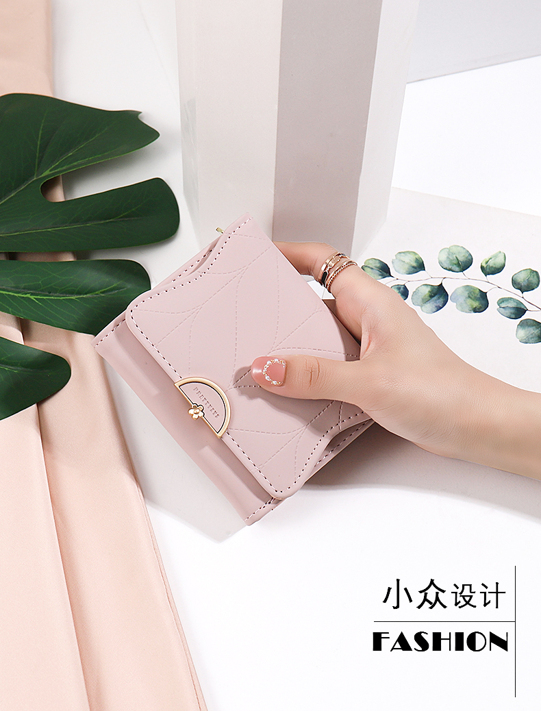 三つ折り 財布 キルティングフラワー 三つ折り財布