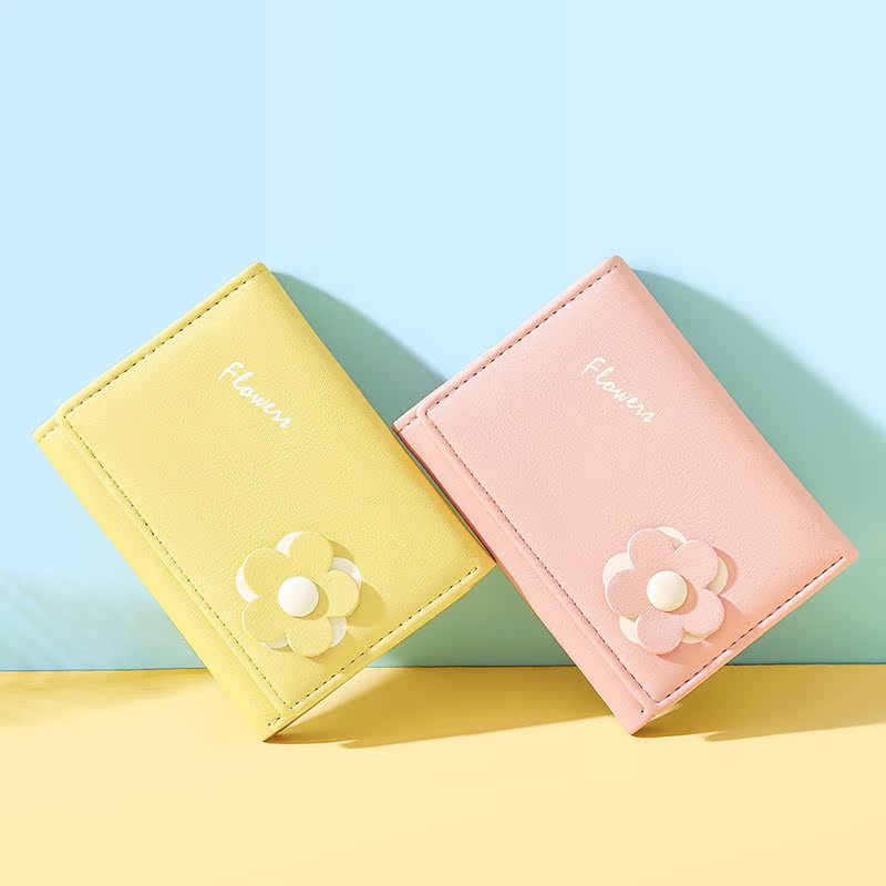 三つ折り 財布 花モチーフ付き可愛らしい三つ折りコンパクト財布