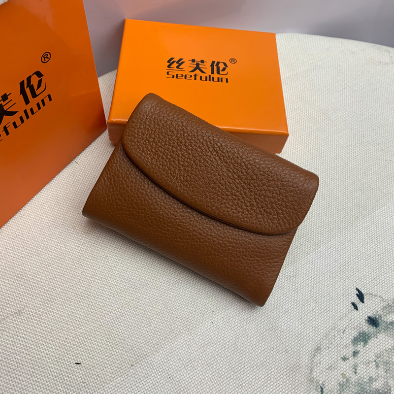 三つ折り財布 コンパクト 本革ミニマル