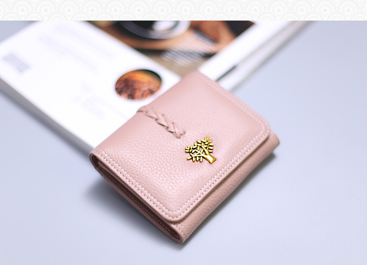 三つ折り 財布 樹木モチーフ金具付き本革三つ折り財布