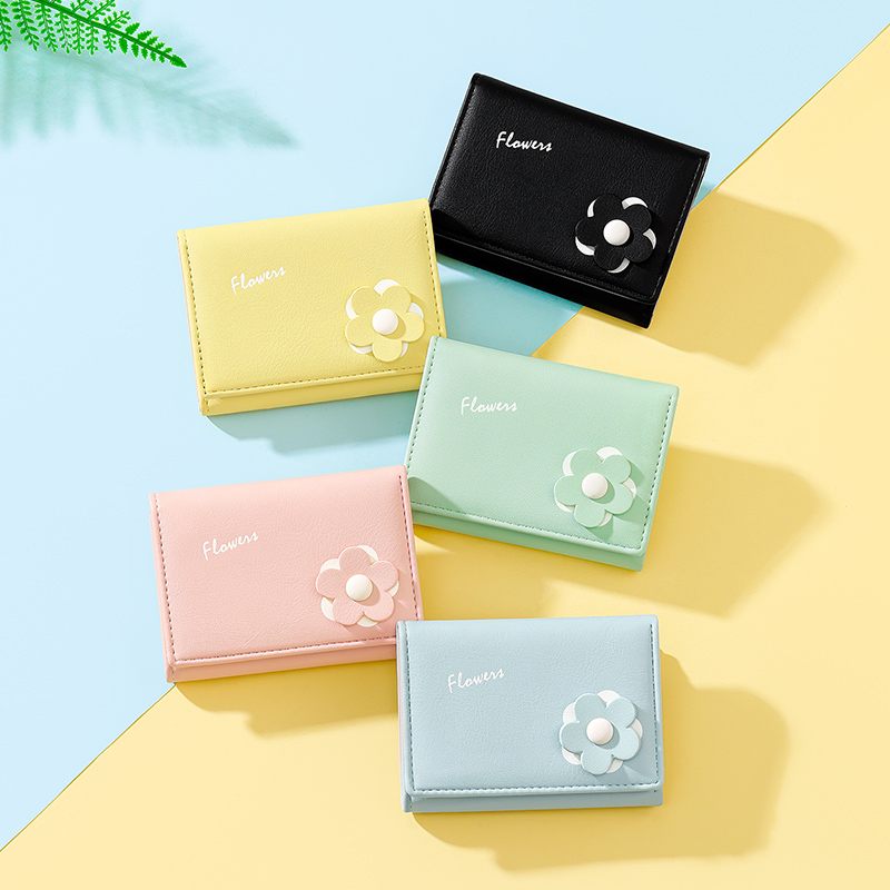 三つ折り 財布 花モチーフ付き可愛らしい三つ折りコンパクト財布