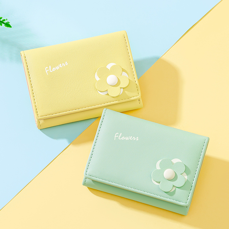 三つ折り 財布 花モチーフ付き可愛らしい三つ折りコンパクト財布