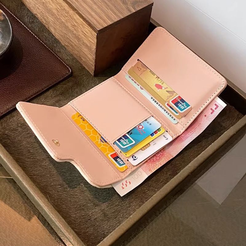 三つ折り 財布 コンパクト 優しい花模様 小さな宝箱