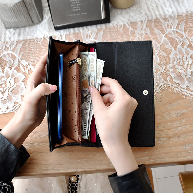 上質素材使用コンパクト三つ折り長財布