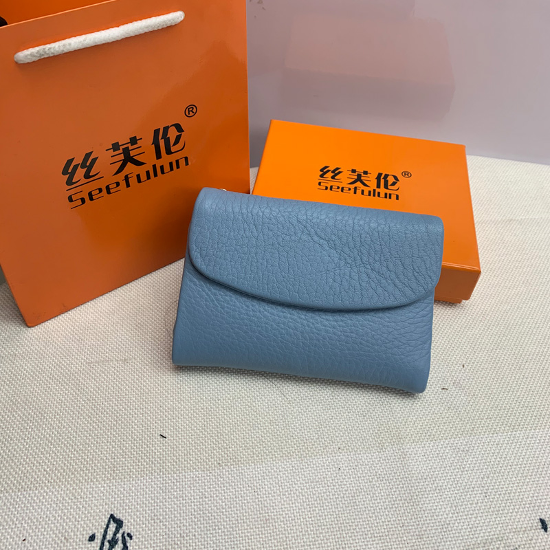 三つ折り財布 コンパクト 本革ミニマル