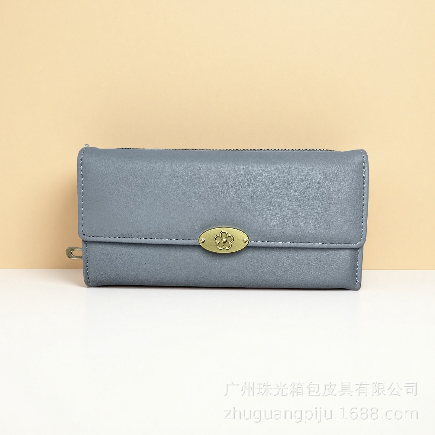三つ折り 財布 花飾り金具付き 三つ折り長財布