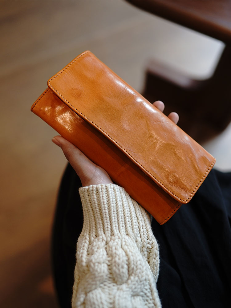 使うほどに愛着が増す！プロの職人が作るレザークラフト三つ折り財布おすすめ5選