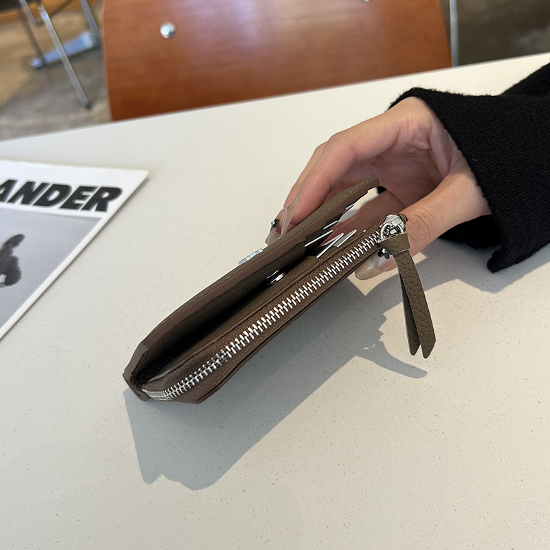 三つ折り 財布 洗練イニシャル三つ折り財布