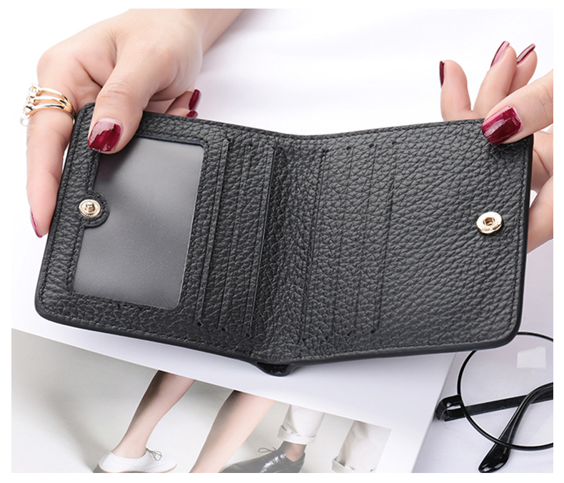 三つ折り 財布 花刺繍ワンポイント型押しレザー三つ折りミニ財布