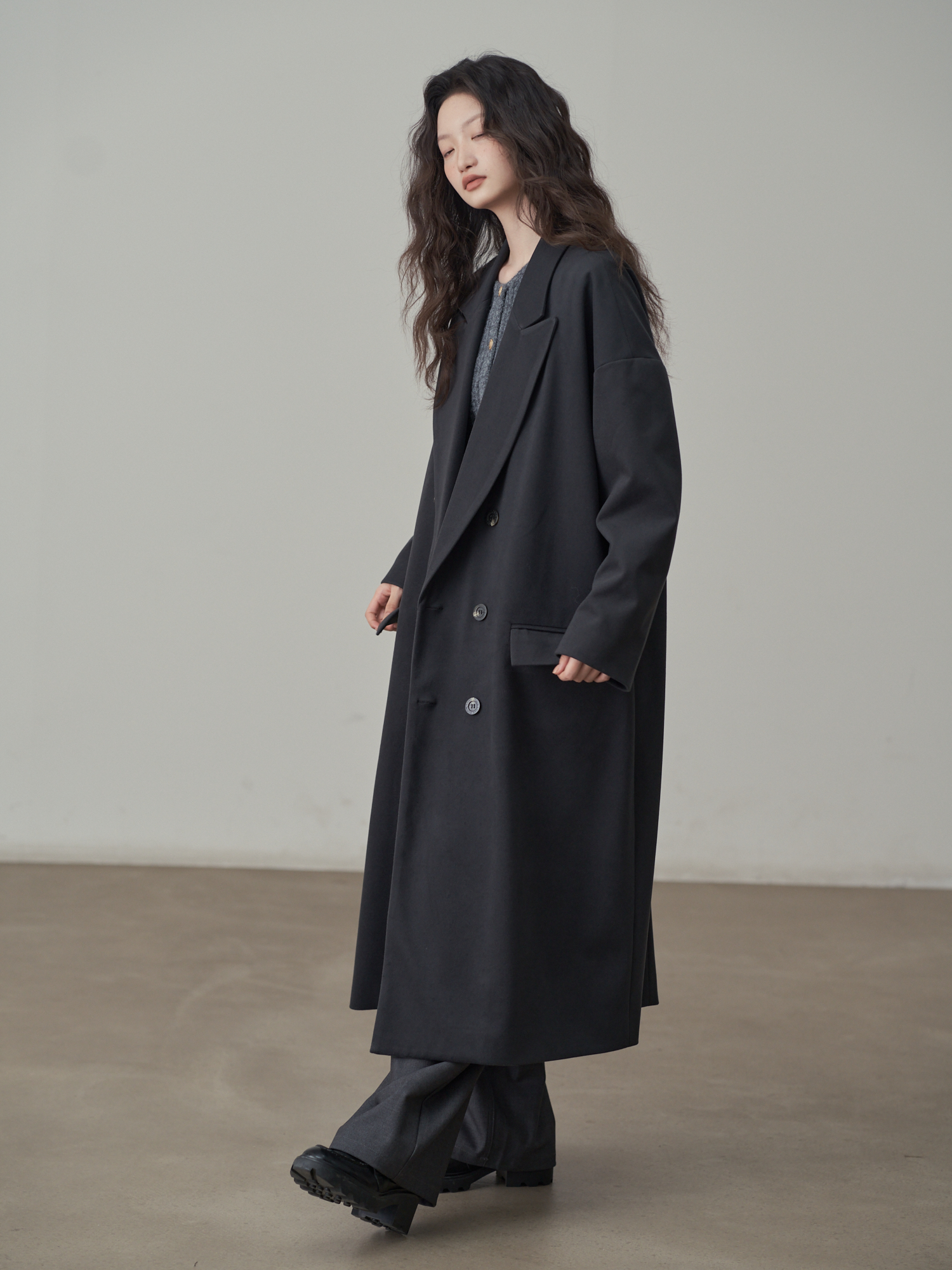 モード系 ゆったりオーバーサイズダブルブレストロングコート